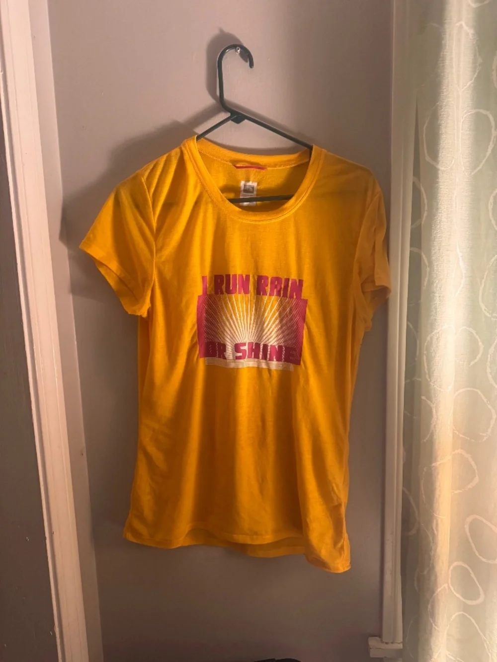 North Face Running shirt Graphic Tee with Sunburst Print size Medium